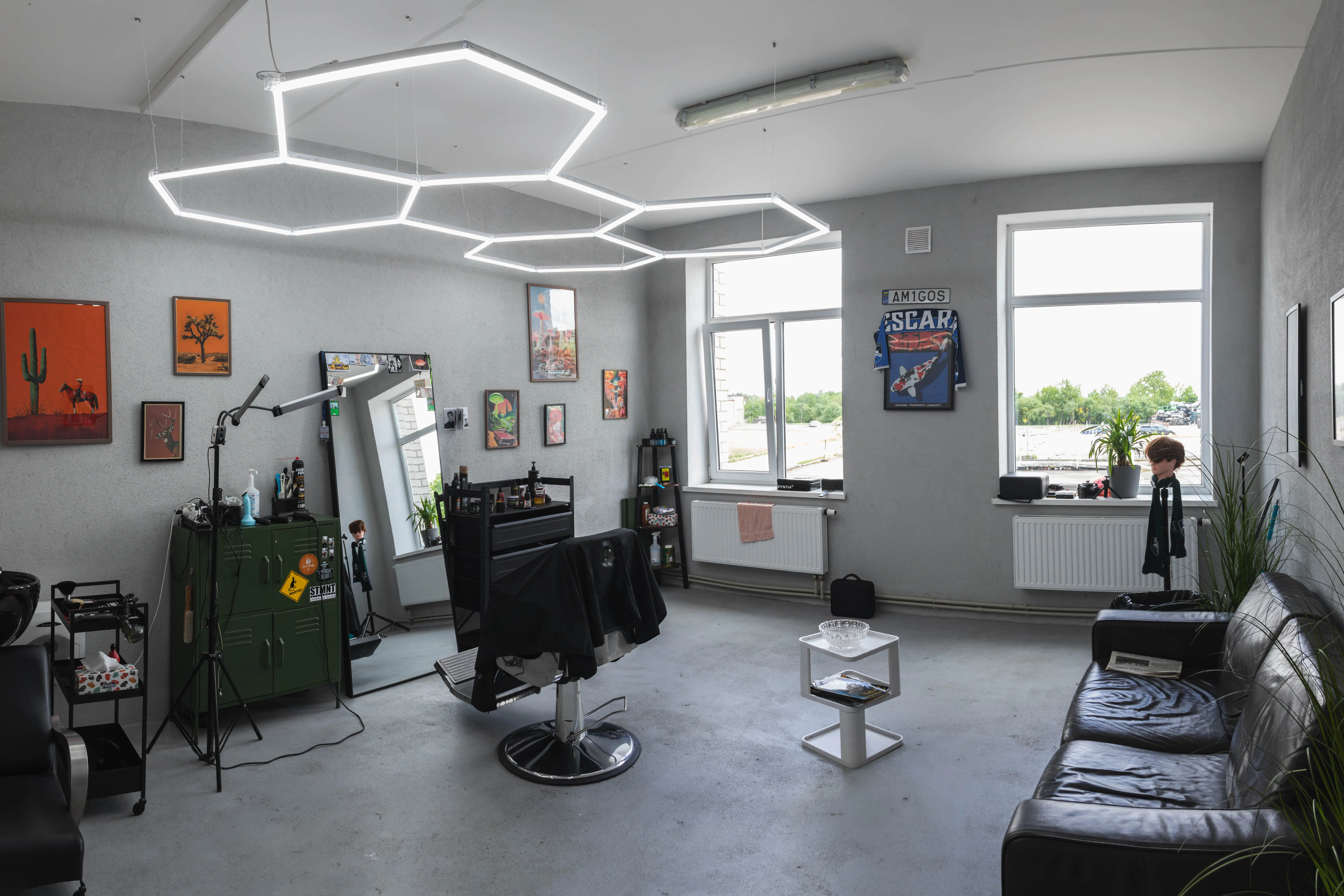 Amigos Barbershop kirpyklos erdvė Vilkaviškyje